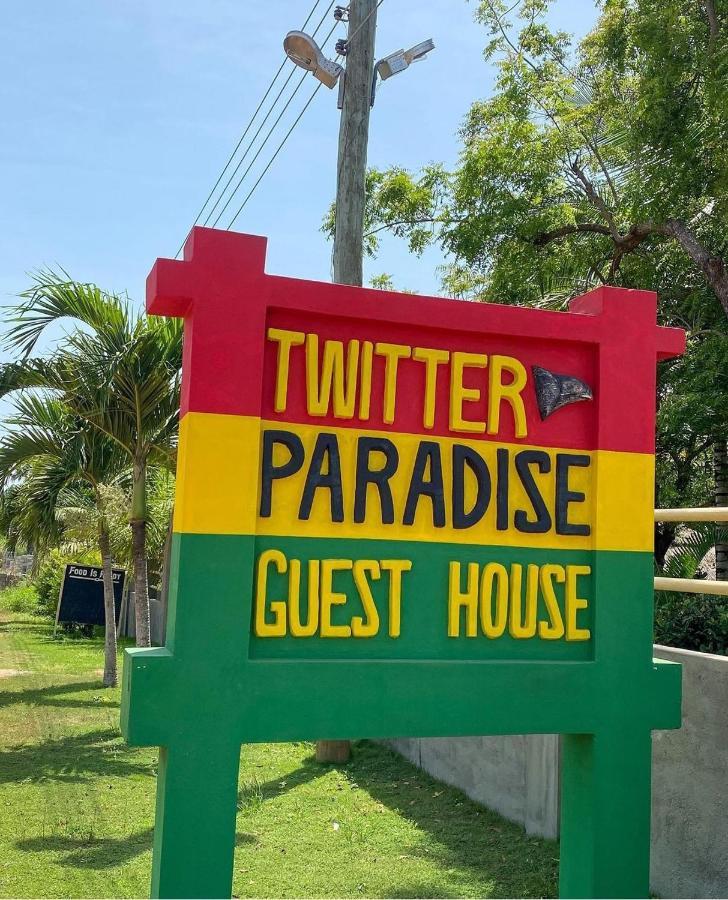 Twitter Paradise Ampeni Esterno foto